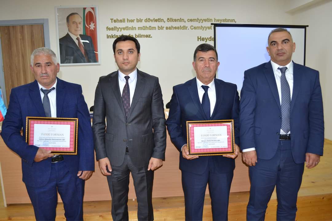 Təhsil işçisi olan şəhid ataları təltif olunublar - Fotolar